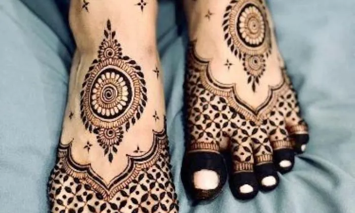 Modern Geometric Foot Mehndi Design