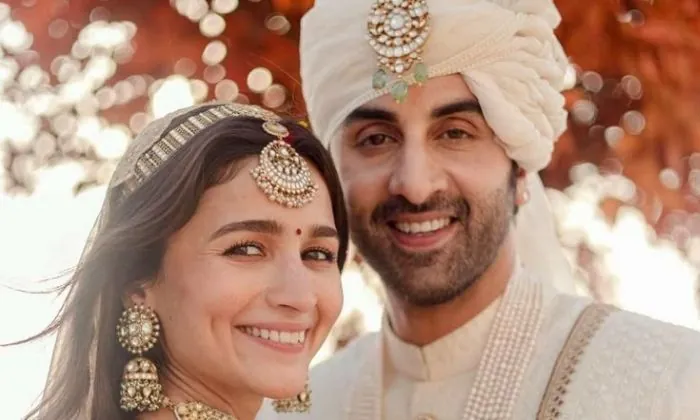 alia-bhatts-minimal-bridal-aesthetic (2) alia-bhatts-minimal-bridal-aesthetic (2)