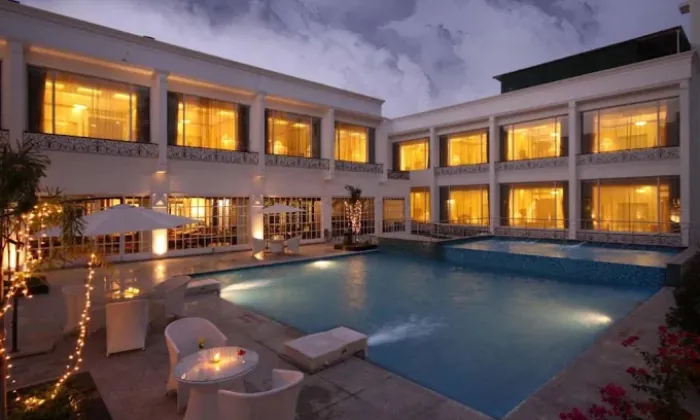 Fairlie Hotels & Resorts, Chattarpur
