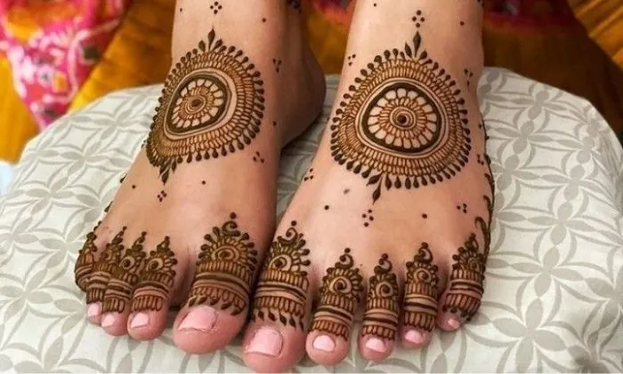 Floral Vine Foot Mehndi Design