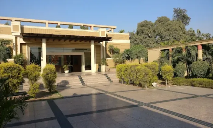 Lutyens, MG Road