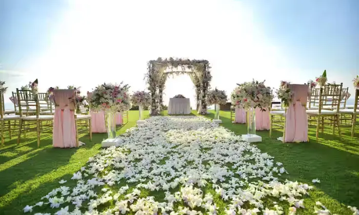 Bridal Entry Decor at Lawn Wedding Venues in Jaipur Bridal Entry Decor at Lawn Wedding Venues in Jaipur