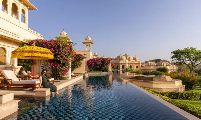 Pool side view of Oberoi Udaivilas