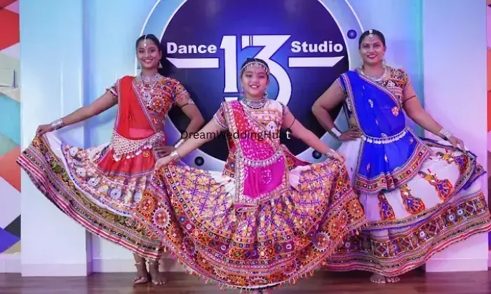 13 Dance Studio