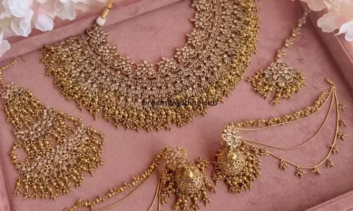 24 Carats Satna