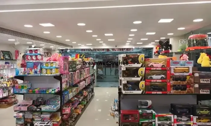 4u Toys  Treats