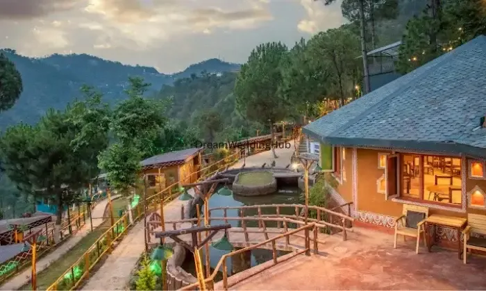 A Kasauli Ggaon By Echor