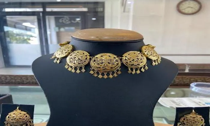 A V Jewels
