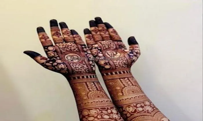 Aadarsh Mehandi Art