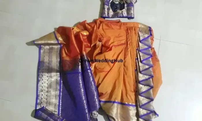 Aakruti Fashion Designer