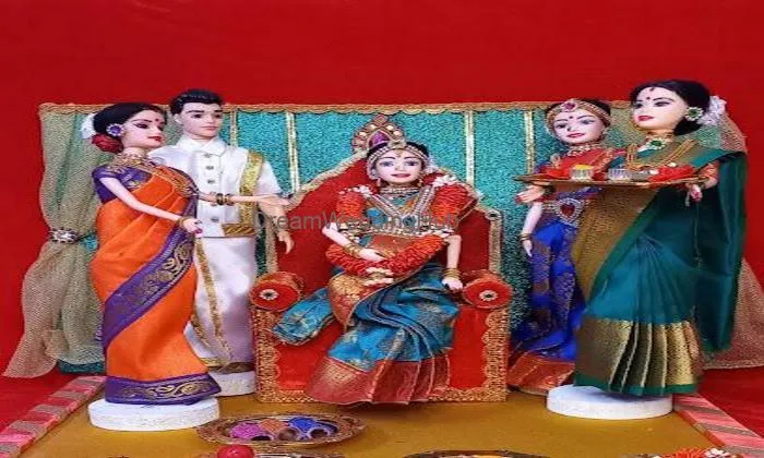 Aarathi Seervarusai Plates