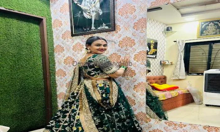Aarti Designer & Rental Studio - Best Rental Dress Studio In Dhule