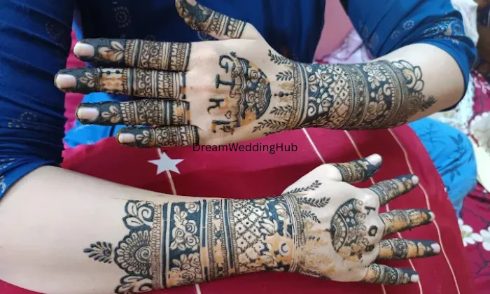 Aarvi Mehandi Art