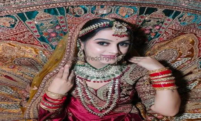 Aashi_.makeovers