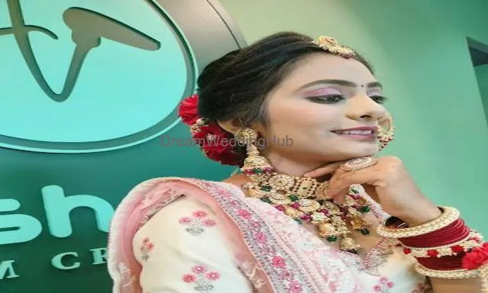 Aashray Glam Creation...... Best Beauty Parlour In Rajkot