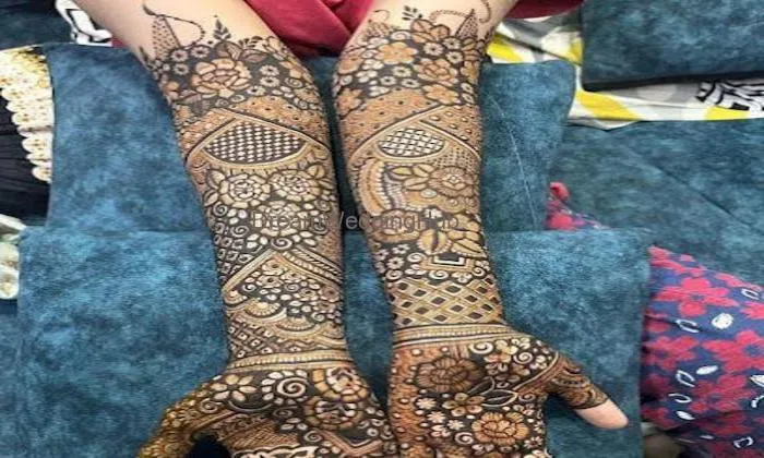 Aayat Mehendi Art