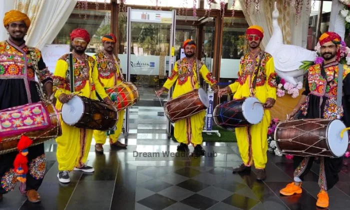 Abhi Dholis