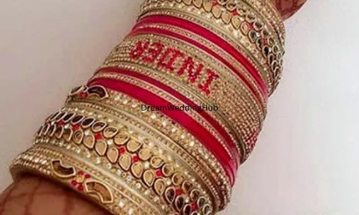 Akansha Bangles