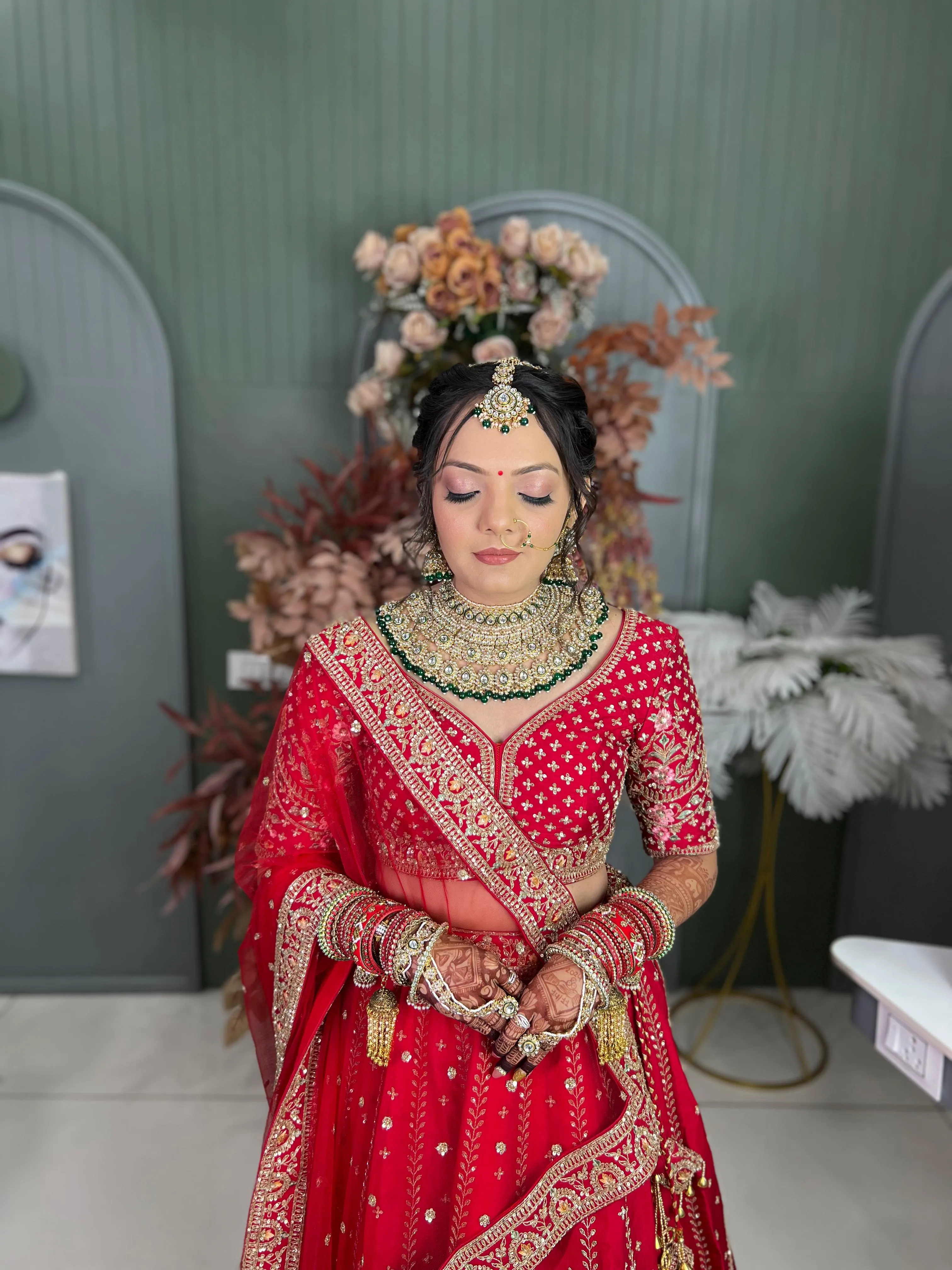 Akash Beauty Salon