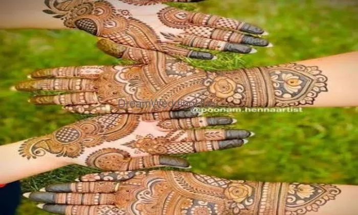 Akash Mehandi Arts