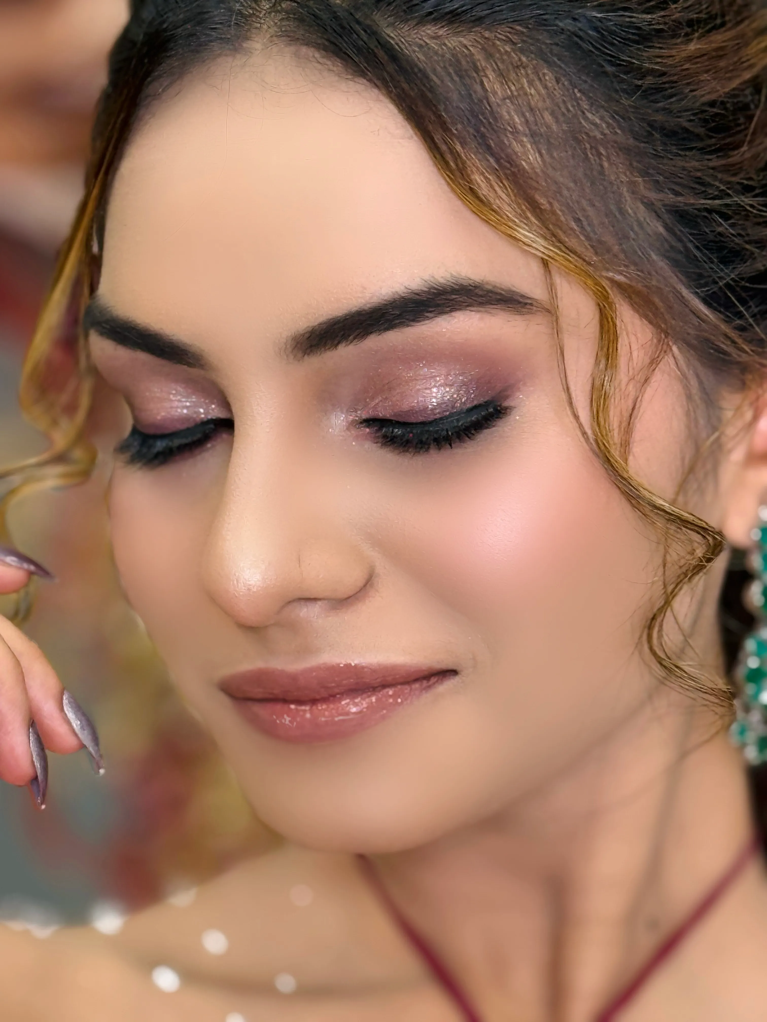 Akash Unisex Salon