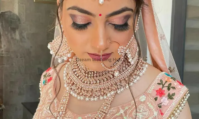 Akram Husain Salon