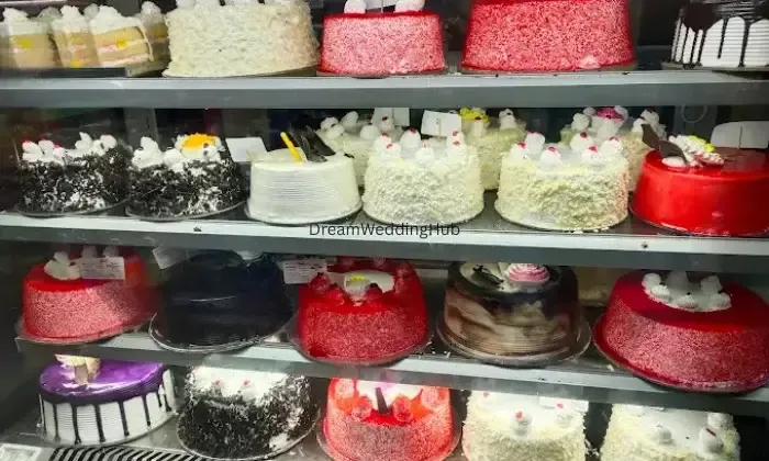 Aksa Bakes