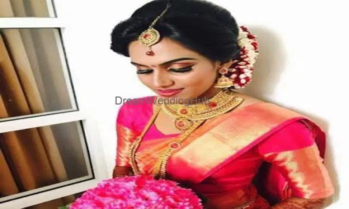 Akshata Beauty Parlour Akshata Beauty Parlour