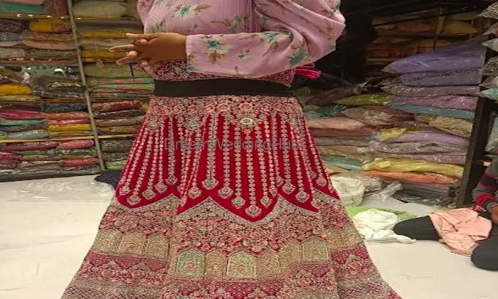Akshra Akshra