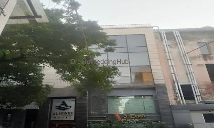 Almondz Hotel