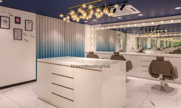 Amaya Salon