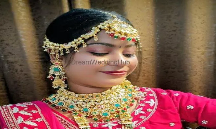Amisha's Beauty Salon & Classes Amisha's Beauty Salon & Classes
