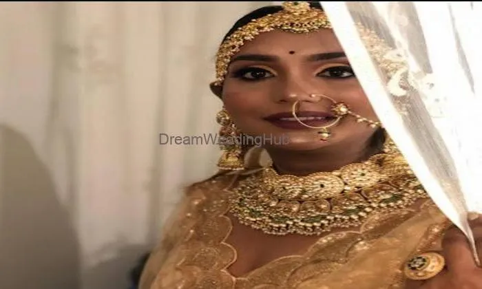Ammu Taashi's Makeover Pvt Ltd [professional Makeup Arties]