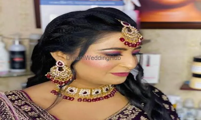 Amrit Makeovers Salon And Academy
