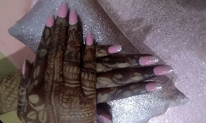 Amruta Professional Mehandi
