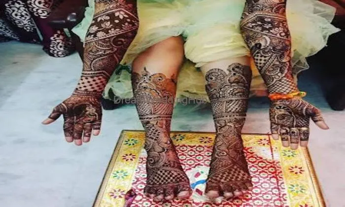 Anand Mehndi &tattoo Art