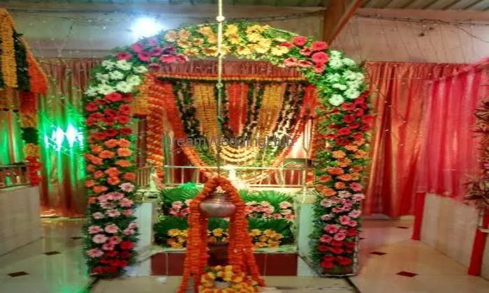 Anand Pushp Bhandar