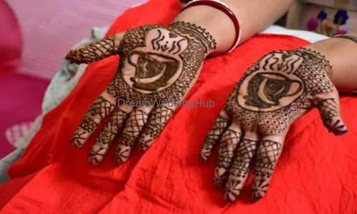 Ananya's Aesthetic Mehendi And Nail Art