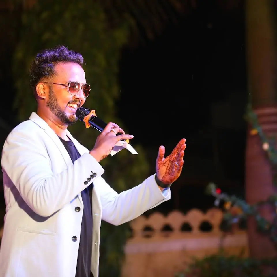 Anchor Amit Dani