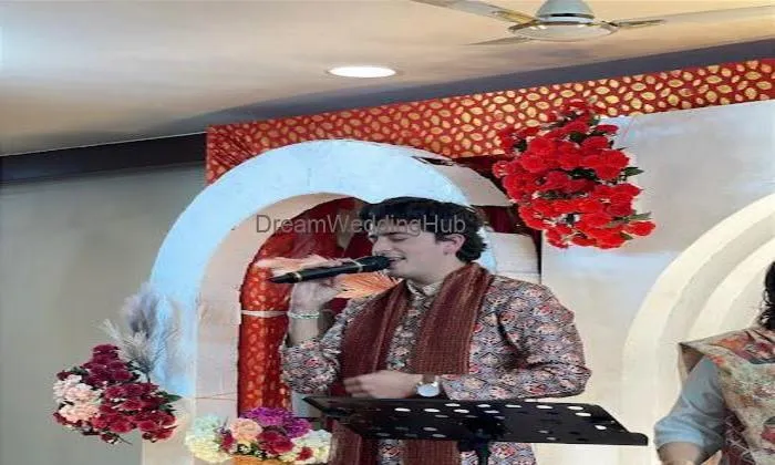 Anchor & Singer Vivek Bhandari | Best Event Anchor In Indore