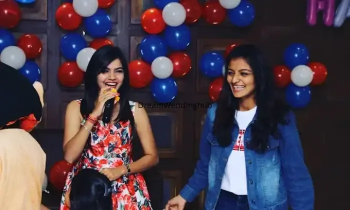 Anchor Mona Solanki