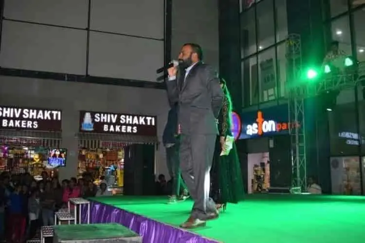 Anchor Sunil Gurjar