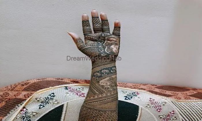 Anjali Bhagat Professional Mehandi Artist