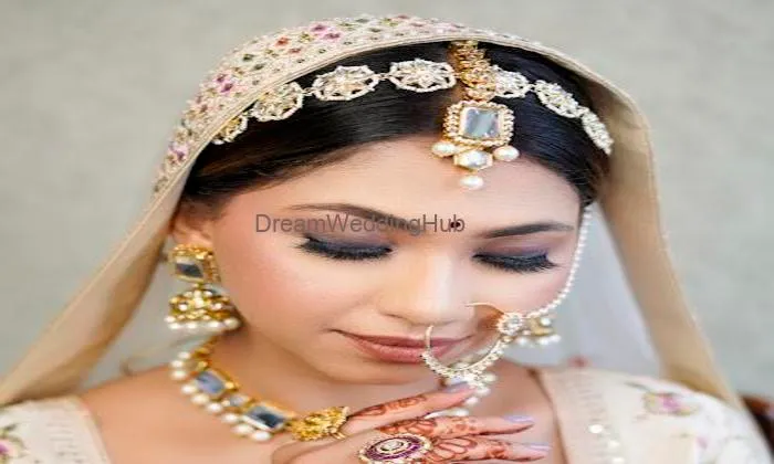 Annus Makeover And Makeup Institute