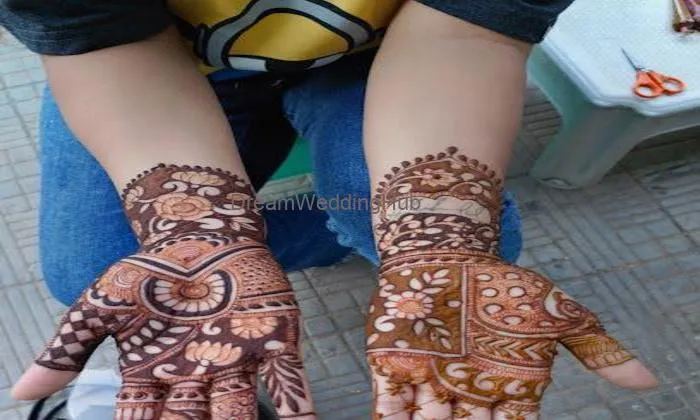 Ansh King Mehendi Art