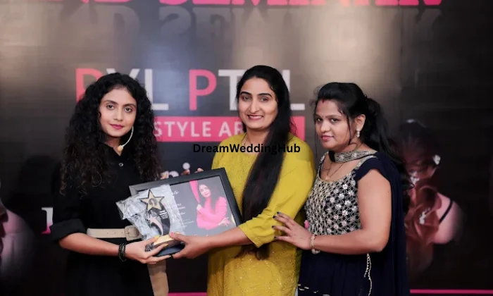 Anushka Beauty Parlour