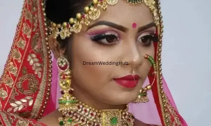 Apeksha Makeover And Academy