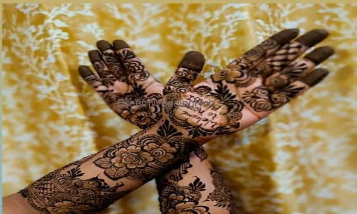Arifa Mehndi Artist