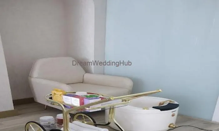 Ariso Matrix Salon | Beauty Parlour And Salon | Bridal Makeups | Partywear Looks