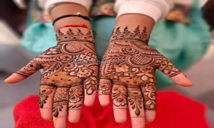 Arjun Mehandi And Tattoo Studio